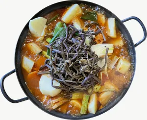 Mushroom hotpot food PNG with transparent background, real photo cutout