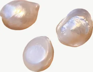 Baroque pearl cluster, close-up PNG with transparent background, real photo cutout